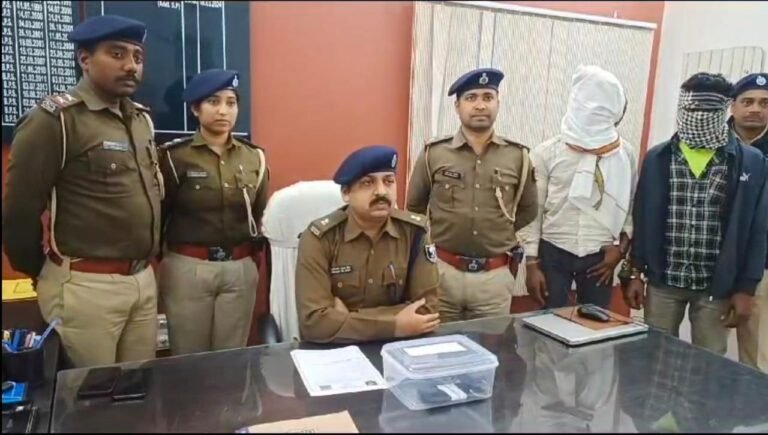 भोजपुरी गाने पर पिस्टल लहराना पड़ा भारी, पुलिस ने की कार्रवाई